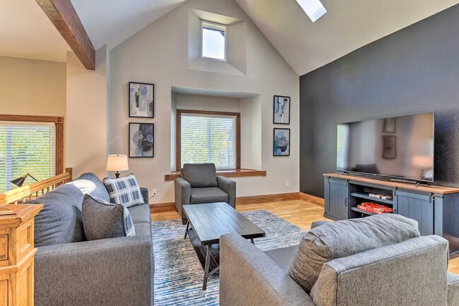 property at 1537 N Williams St