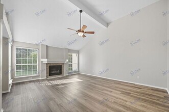 8202 Weatherly Dr in Rowlett, TX - Building Photo - Building Photo