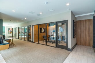 The Metropolitan Tampa in Tampa, FL - Building Photo - Interior Photo