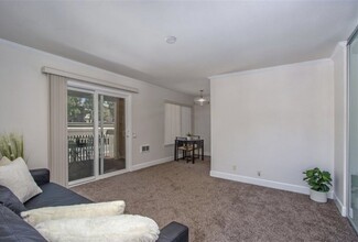 8644 Via Mallorca in San Diego, CA - Building Photo - Building Photo
