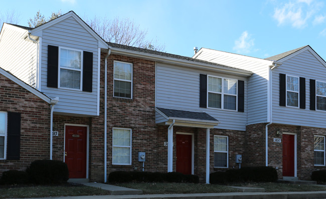 Wolf Creek Town Homes in Amelia, OH - Building Photo - Building Photo