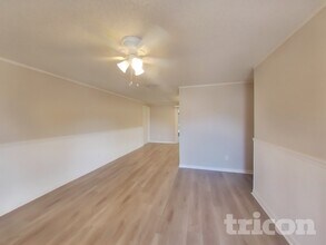 907 Briarcliff Dr in Valrico, FL - Foto de edificio - Building Photo