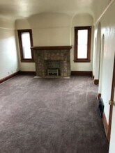 4049 N Elmhurst Rd in Milwaukee, WI - Building Photo - Building Photo
