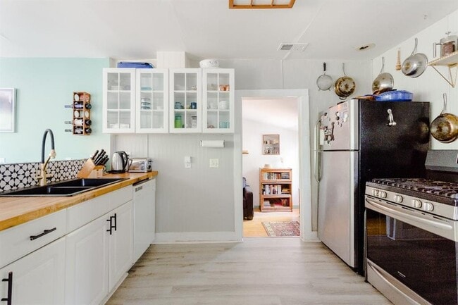 property at 3506 Clarkson Ave