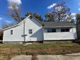 903 Jewell St in Danville, IL - Building Photo