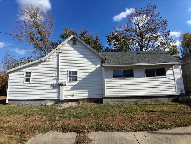 property at 903 Jewell St