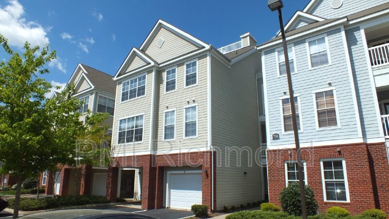 704 Bristol Village Dr in Midlothian, VA - Building Photo