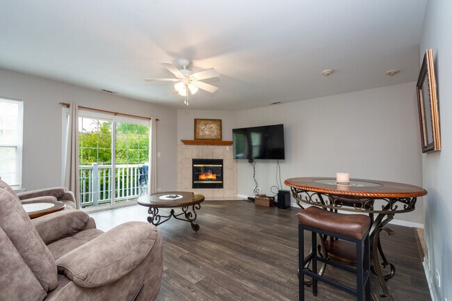 532 Lake St in Antioch, IL - Building Photo - Building Photo