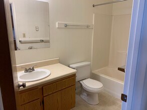 1215 Maple St in Indiana, PA - Building Photo - Building Photo