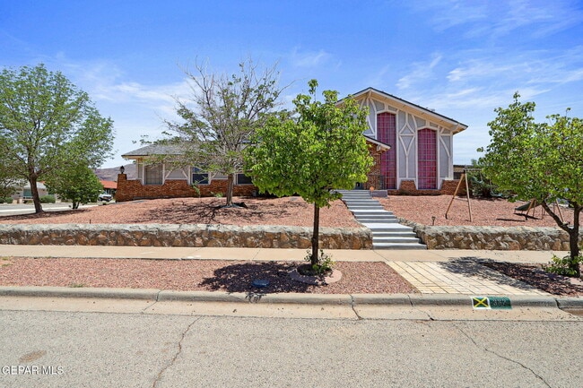 332 Windrose Ct in El Paso, TX - Building Photo - Building Photo