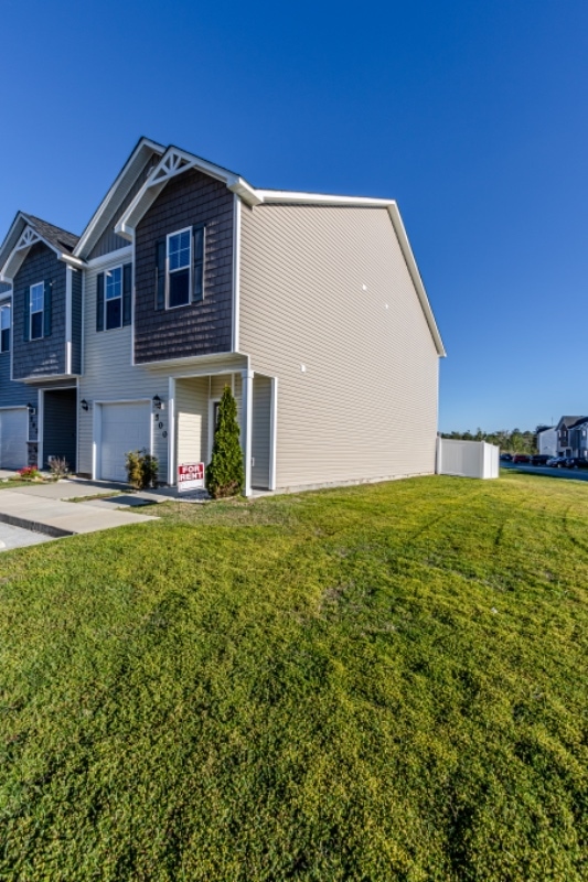 500 Caldwell Loop in Jacksonville, NC - Foto de edificio - Building Photo