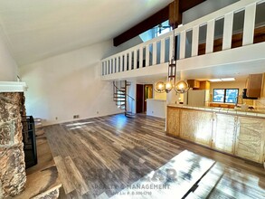 696 Village Blvd in Incline Village, NV - Building Photo - Building Photo