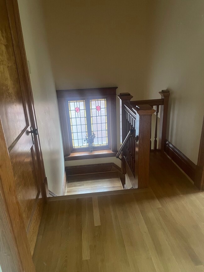 6042 Pershing Ave, Unit A in St. Louis, MO - Foto de edificio - Building Photo