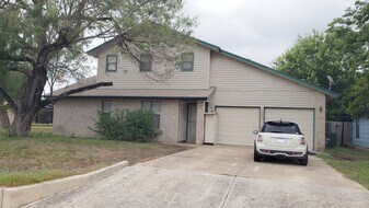 2422 Ravina St in San Antonio, TX - Building Photo