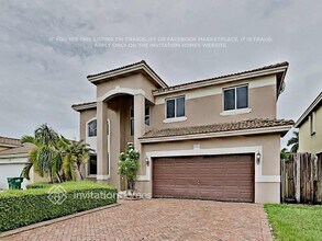 5702 SW 165th Ct in Miami, FL - Foto de edificio - Building Photo