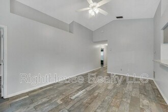 5329 Old Oak Tree Dr in Orlando, FL - Building Photo - Building Photo