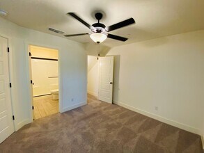 1610 Ryegrass Wy in Los Banos, CA - Building Photo - Building Photo