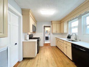 31 Grassmere Rd in Brookline, MA - Building Photo - Building Photo