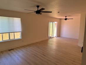 805 Wagon Dr in Gardnerville, NV - Building Photo - Building Photo