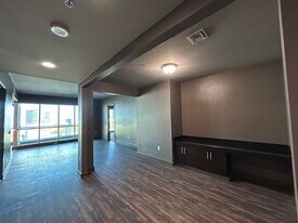 4525 Dean Martin Dr, Unit 1207 in Las Vegas, NV - Building Photo