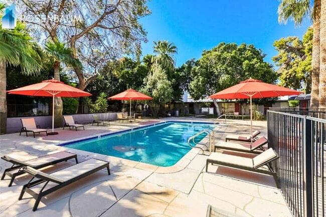 6320 N 16th St, Unit 7 in Phoenix, AZ - Foto de edificio - Building Photo