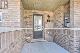 740 Linden Dr in Cambridge, ON - Building Photo - Building Photo