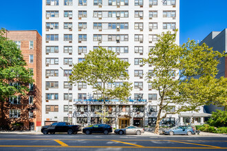 Kinsor Tower in Brooklyn, NY - Foto de edificio - Building Photo