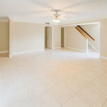 2376 NW 36th Ave in Coconut Creek, FL - Foto de edificio - Building Photo