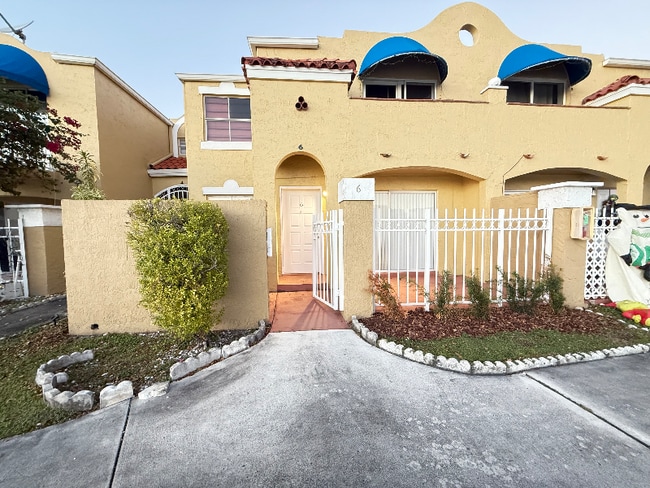 8570 NW 3rd Ln in Miami, FL - Building Photo - Building Photo