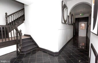 1210 N Calvert St in Baltimore, MD - Building Photo - Building Photo