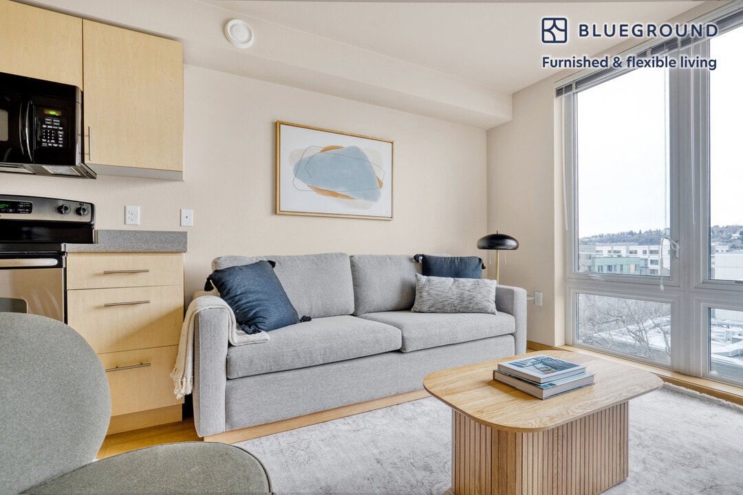 708 6th Ave N-Unit -FL5-ID308 in Seattle, WA - Foto de edificio