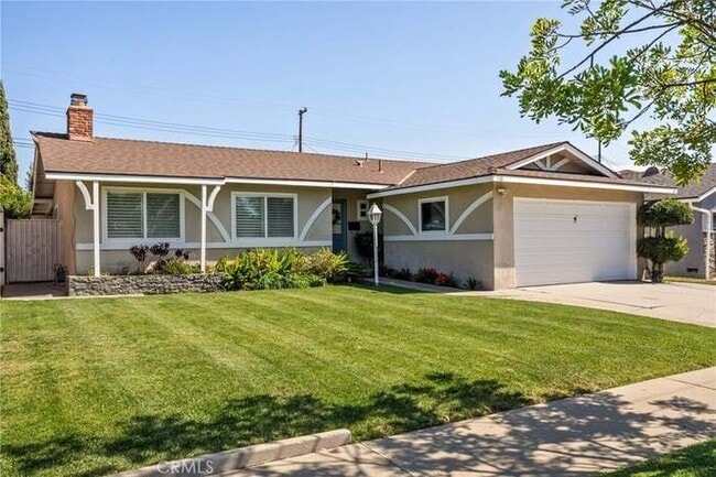 510 Valley Home Ave in La Habra, CA - Foto de edificio - Building Photo