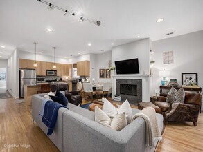 1347 W Washington Blvd in Chicago, IL - Building Photo - Building Photo