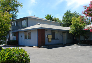 3615 Morse Ave in Sacramento, CA - Building Photo - Building Photo