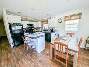 2416 Leeson St in Brooksville, FL - Building Photo - Building Photo