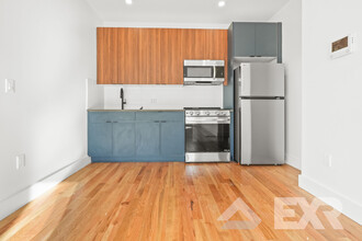 271 E 28th St in Brooklyn, NY - Building Photo - Building Photo