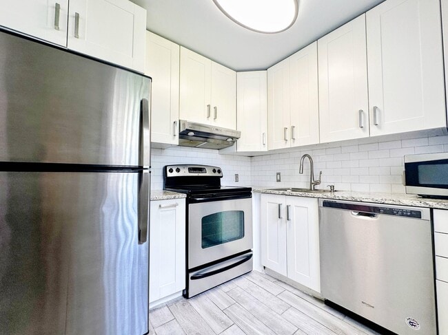 144 Mansfield D