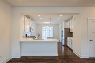 1959 Kingsley Cir in Northbrook, IL - Building Photo - Building Photo