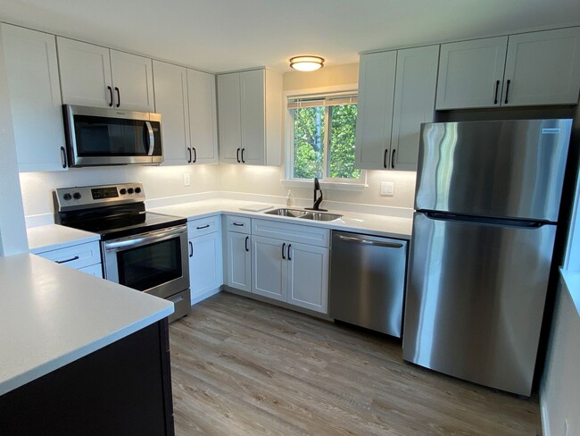 property at 304 S Forest Dr
