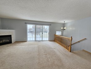 7023 Lockslie Way in Savage, MN - Building Photo - Building Photo