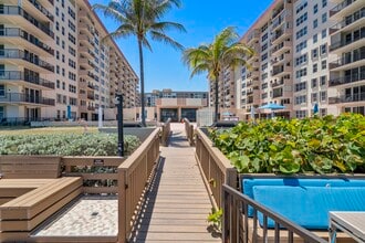 1149 Hillsboro Mile, Unit 304 in Hillsboro Beach, FL - Building Photo - Building Photo
