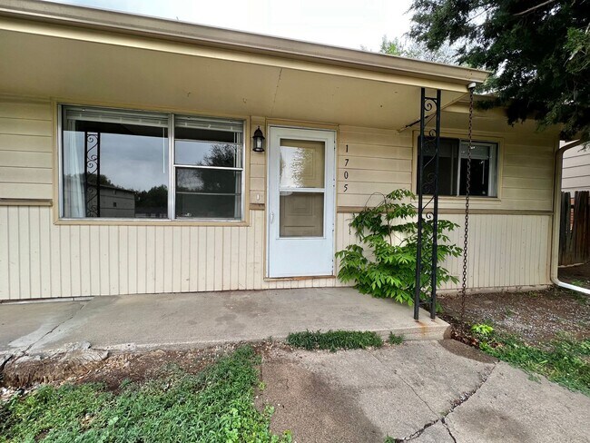 1705 Stover St in Fort Collins, CO - Building Photo - Building Photo