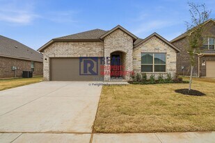 1253 Beltway Ln in Granbury, TX - Building Photo