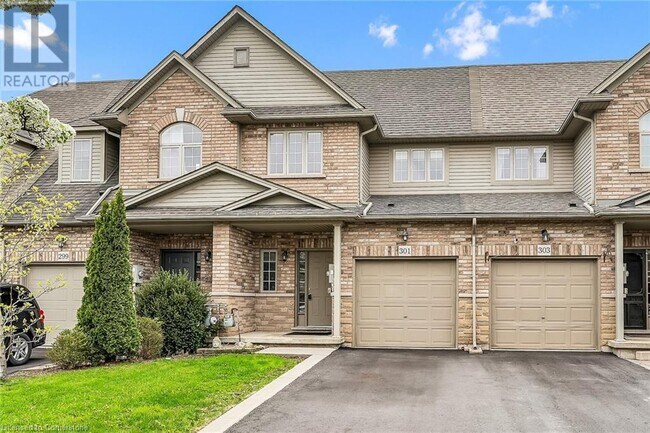 301 Southbrook Dr in Hamilton, ON - Building Photo - Building Photo