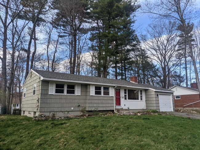 10 Dwight Ave in Portsmouth, NH - Building Photo - Building Photo