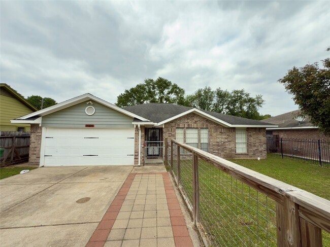 property at 10626 Emnora Ln