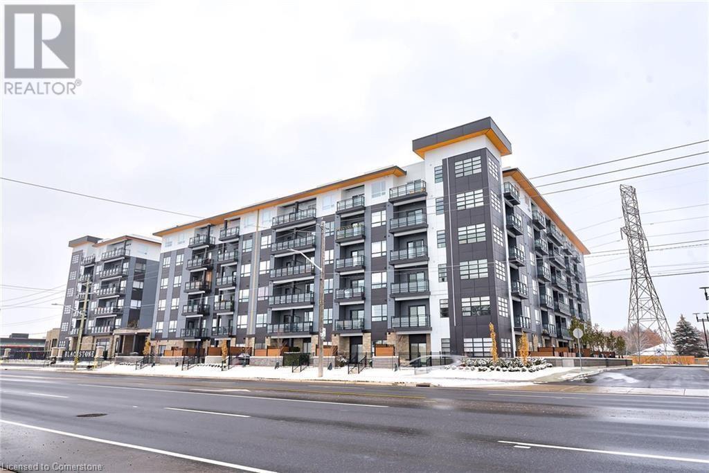 255 Northfield Dr E in Waterloo, ON - Building Photo