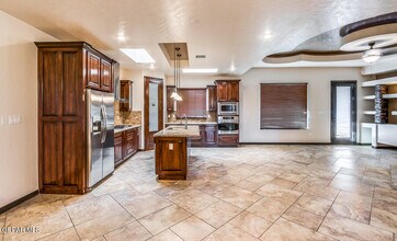 14213 Meadow Lake Ave in El Paso, TX - Building Photo - Building Photo