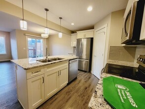 1724-1167 167 St SW in Edmonton, AB - Building Photo - Building Photo
