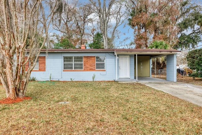 1052 Peter Rd in Daytona Beach, FL - Building Photo - Building Photo